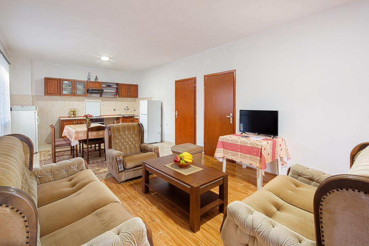 Beluga Apartment Budva Bagian luar foto