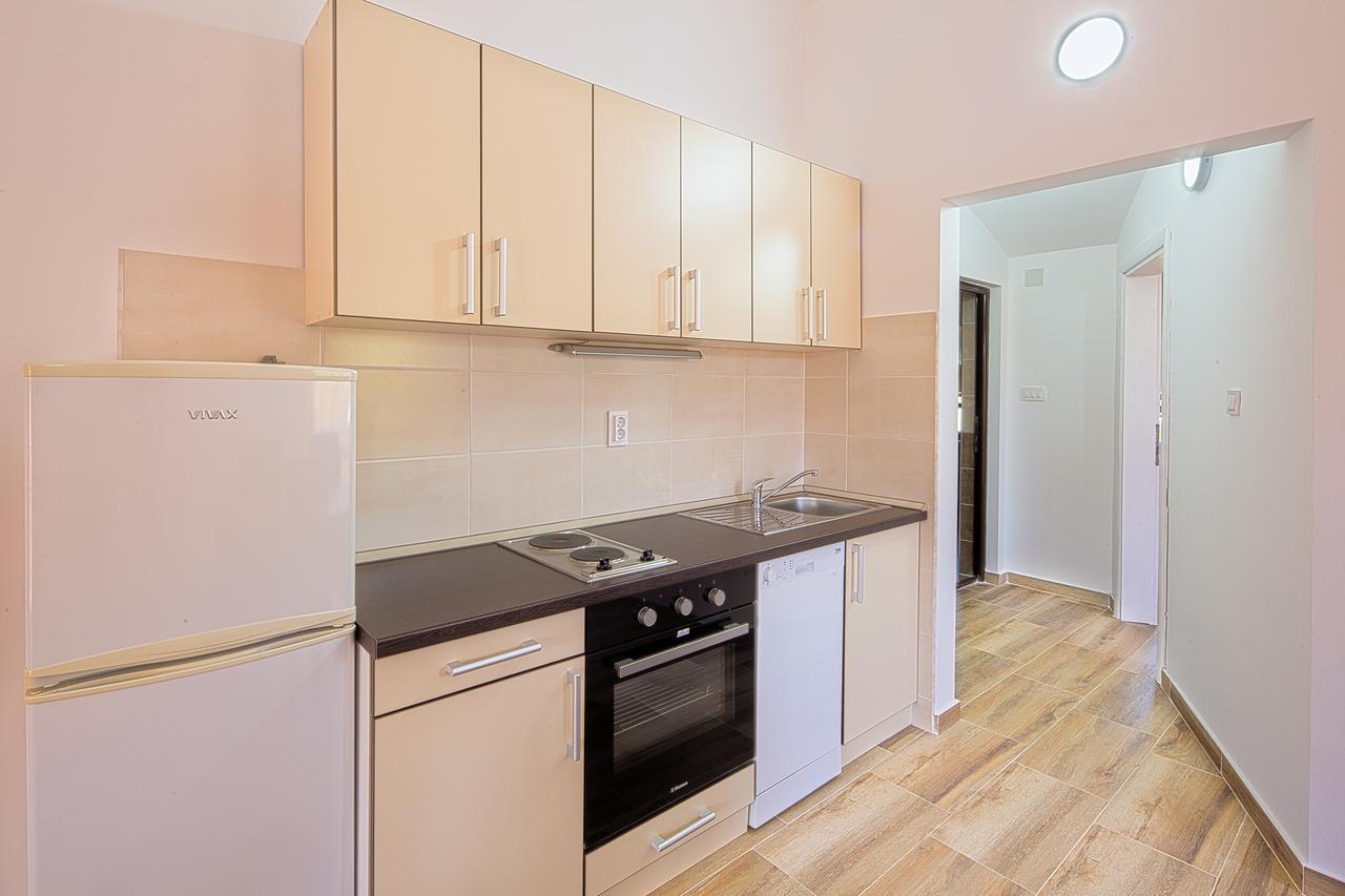 Beluga Apartment Budva Bagian luar foto