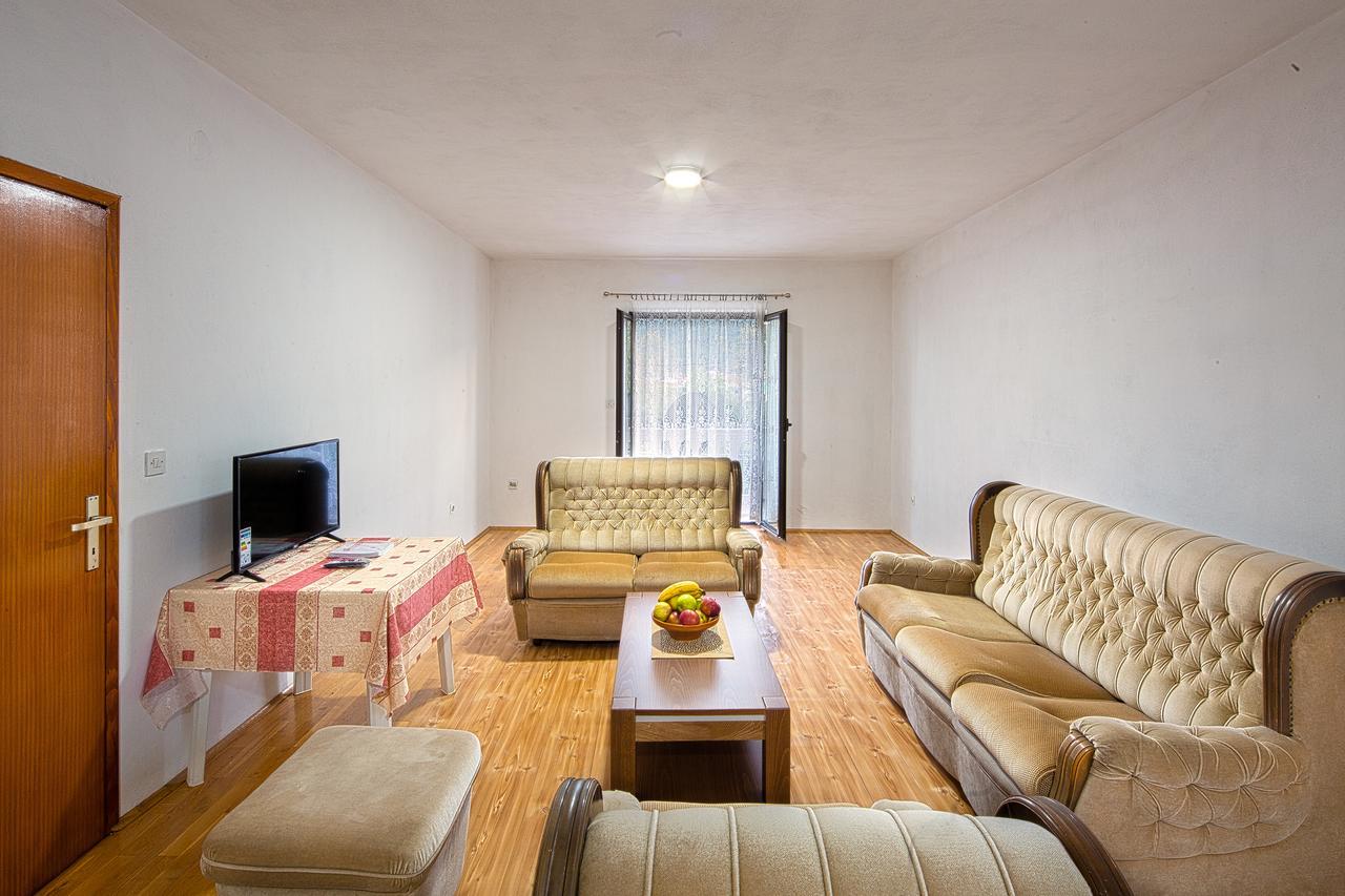 Beluga Apartment Budva Bagian luar foto